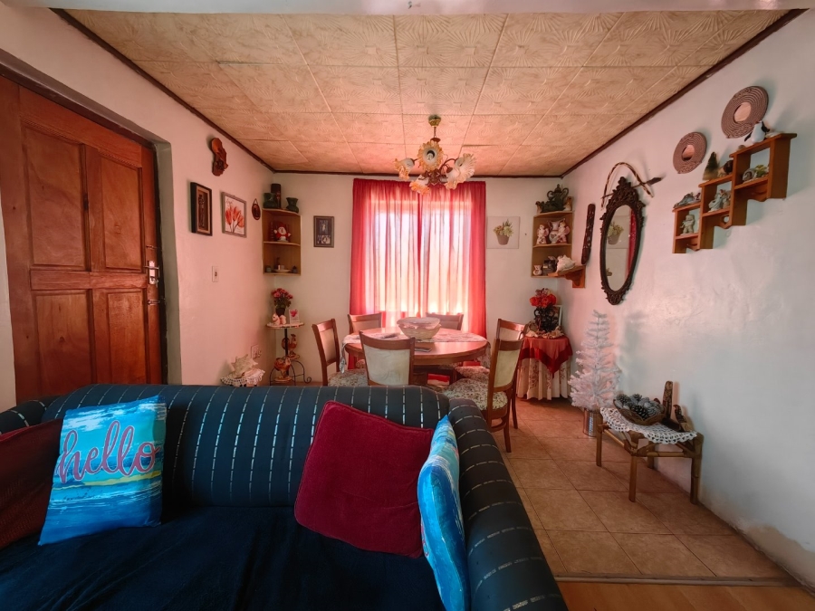 6 Bedroom Property for Sale in Roosendal Western Cape